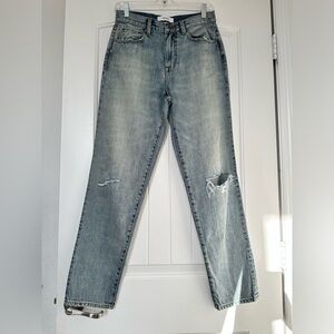 NWOT! ANTHROPOLOGIE PISTOLA DISTRESSED JEANS